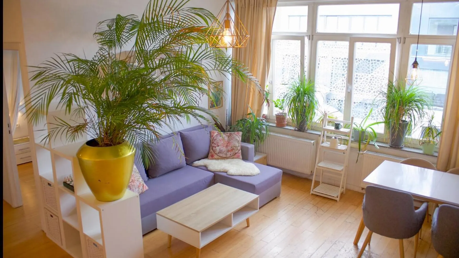 The Golden Hour Loft Apartamento Bruxelas