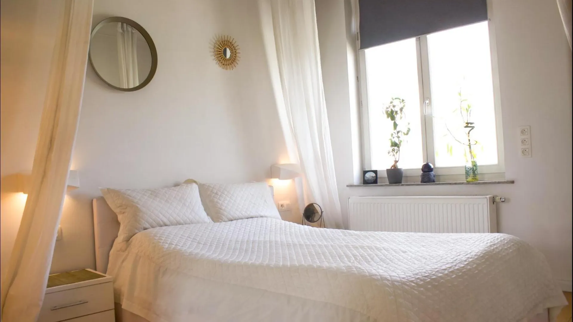 The Golden Hour Loft Apartamento Bruxelas