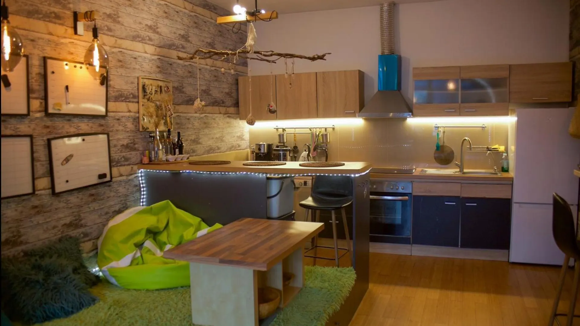 The Golden Hour Loft Apartamento Bruxelas